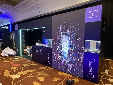 Exhibition booth — LED与灯箱墙 · LED & lightbox walls