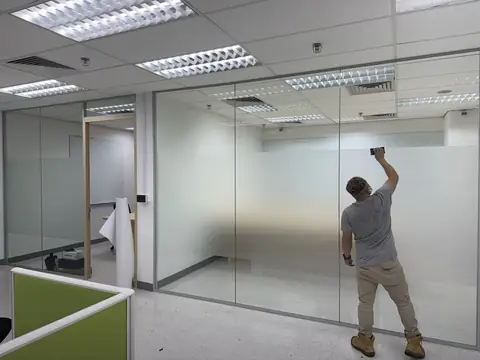 Office glass — 磨砂玻璃贴 · Frosted film